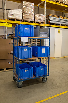 Batch cart in warehouse